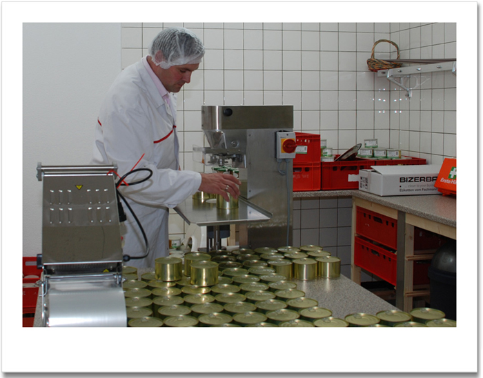 Wurstkonserven Konservenproduktion